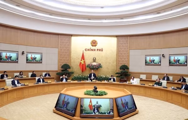 Thủ tướng Nguyễn Xuân Phúc chủ trì phiên họp Thường trực Chính phủ với Ban Chỉ đạo Quốc gia phòng, chống dịch COVID-19 ngày 20/3/2020. Ảnh: TTXVN