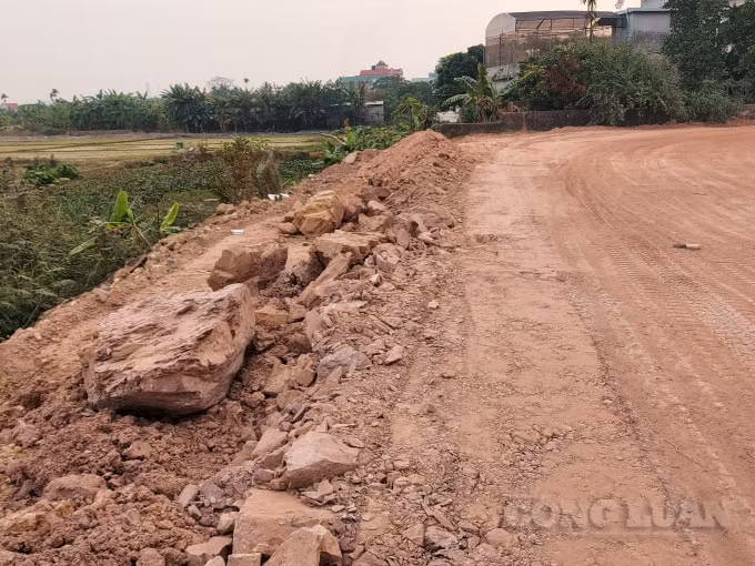 Dự án không hề có biển cảnh báo về việc thi công công trình (ảnh chụp 19/2)