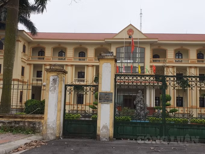 Nhiều dự án bất chấp pháp luật khi xây dựng không phép, san lấp trái phép đất nông nghiệp đặt đã khiến dư luận đặt dấu hỏi về trách nhiệm của UBND huyện Yên Mỹ?