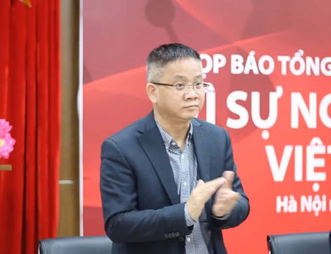 Ông Nguyễn Việt Hùng, Phó Chánh Văn phòng Bộ Giáo dục và Đào tạo, ghi nhận sự đồng hành của nhà báo với giáo dục nước nhà