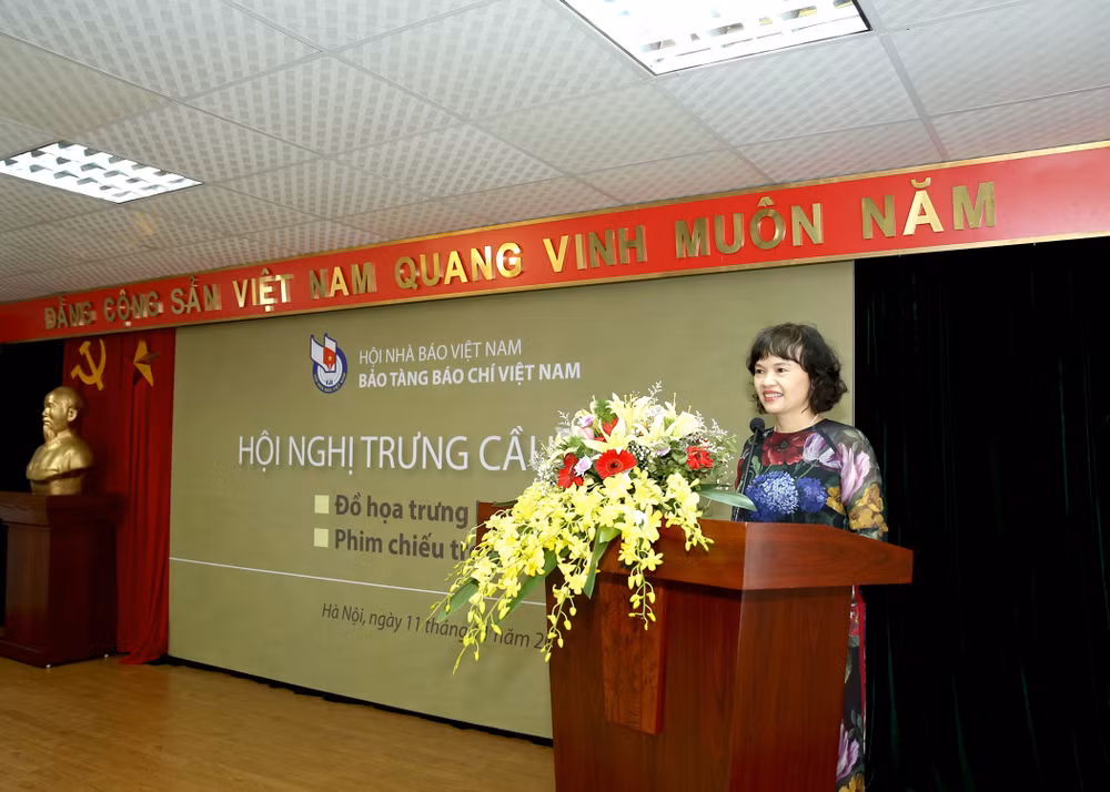 Đồng chí Trần Kim Hoa, Giám đốc Bảo tàng Báo chí Việt Nam phát biểu tại Hội nghị. Ảnh: Sơn Hải