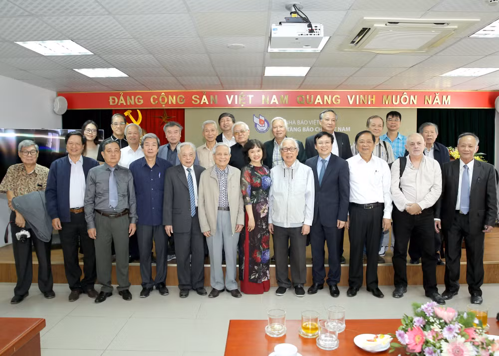 Hội nghị đã được tổ chức thành công. Tiếp thu các ý kiến đóng đóng xây dựng trên, trong thời gian tới. Bảo tàng Báo chí Việt Nam hứa hẹn sẽ là điểm tụ thu hút các nhà nghiên cứu, những người quan tâm tới lịch sử báo chí cũng như sinh viên trường báo. Ảnh: Sơn Hải