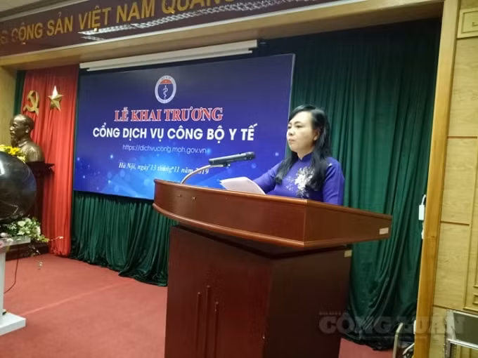 Bộ trưởng Bộ Y tế Nguyễn Thị Kim Tiến phát biểu tại lễ khai trương. Ảnh: Lương Minh