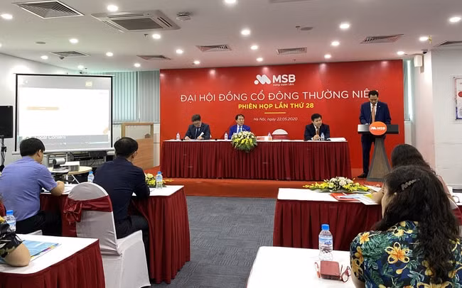 Tại đại hội đồng cổ đông 2020, ban lãnh đạo MSB đã trình do dịch bị ảnh hưởng dịch Covid-19 nên xin lùi kế hoạch chuyển sàn đến cuối năm 2020.