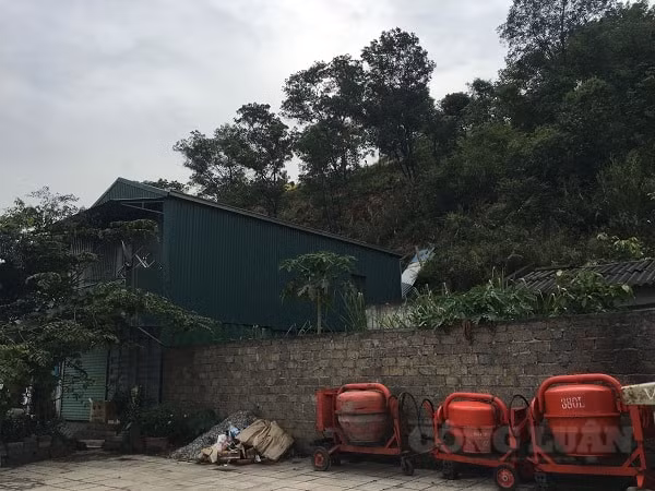 Khu vực đất bà Phạm Thị Phúc lấn chiếm của bà Lê Thị Ngà một phần đã được ăn đền bù, phần còn lại bà Phúc đã dựng nhà trái phép.