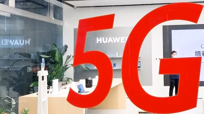 Chính phủ Mỹ cho phép các công ty trong nước hợp tác với Huawei, phát triển mạng viễn thông 5G - Ảnh: Getty