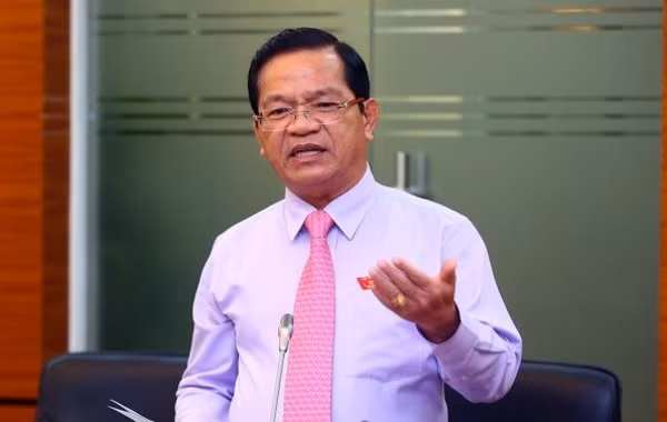 Ông Lê Viết Chữ