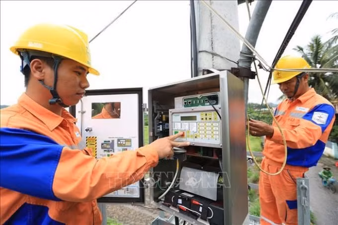 Cần thanh tra độc lập, minh bạch việc hoá đơn tiền điện tăng đột biến. Ảnh: TTX