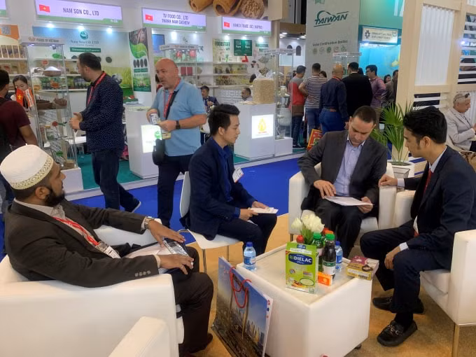 Vinamilk tham gia Hội chợ Gulfood Dubai và ký kết thành công hợp đồng xuất khẩu sữa trị giá 20 triệu USD tại đây