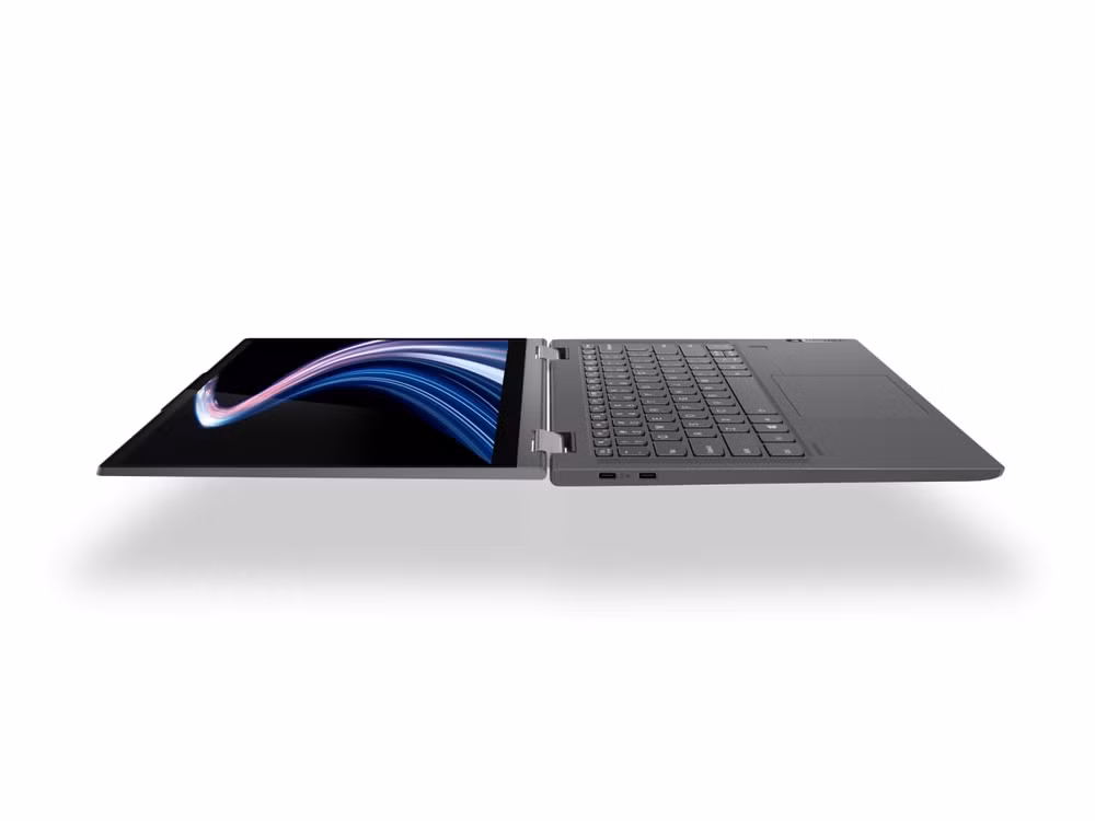 Ngoài ra máy có RAM 8 GB, bộ nhớ 256 GB và chạy hệ điều hành Windows 10 Pro, cổng kết nối USB-C cảm biến bảo mật vân tay mới nhất cũng được trang bị cho máy, tuy nhiên máy cũng được trang bị jack tai nghe truyền thống 3,5 mm.