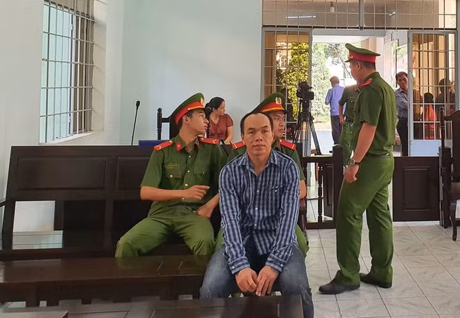 Bị cáo Nguyễn Hữu Trí tại Tòa án.