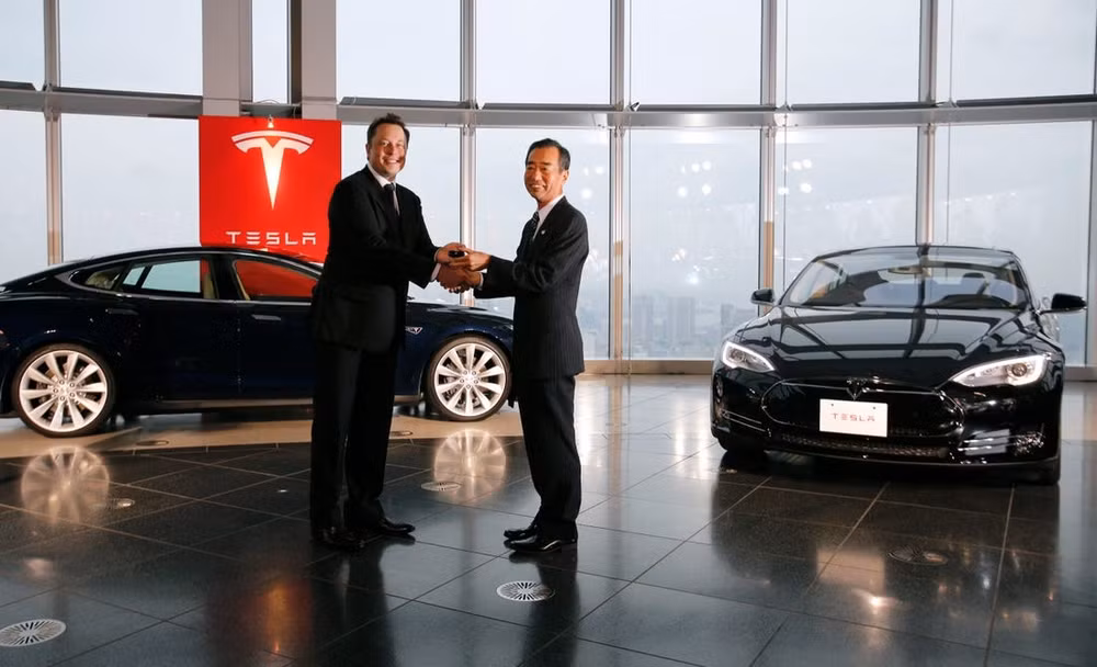 Tesla và Panasonic sẽ tiếp tục hợp tác.