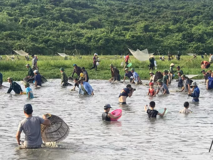 Lễ Hội mang đậm bản sắc dân gian độc đáo, tồn tại gần 300 năm nay.
