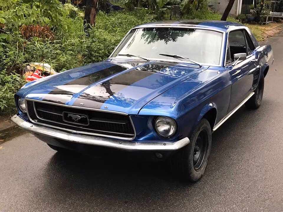 Xe Ford Mustang 1967 Coupe.
