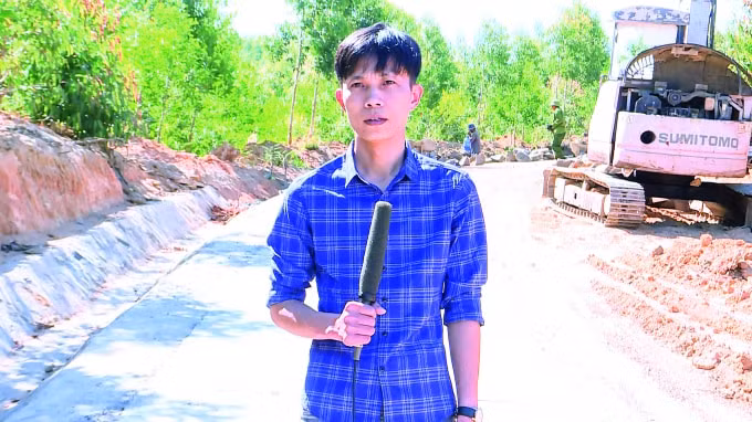 Nhà báo Song Nguyễn.