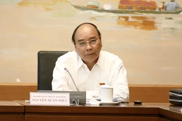 Thủ tướng Nguyễn Xuân Phúc phát biểu tại thảo luận tổ. Ảnh: TTO