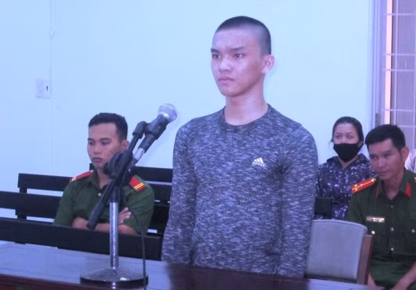 Bị cáo Nguyễn Võ Ngọc Bảo tại phiên tòa sáng 11/6