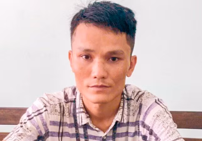 Đối tượng Nguyễn Viết Hiếu tại cơ quan Công an. Ảnh: TL