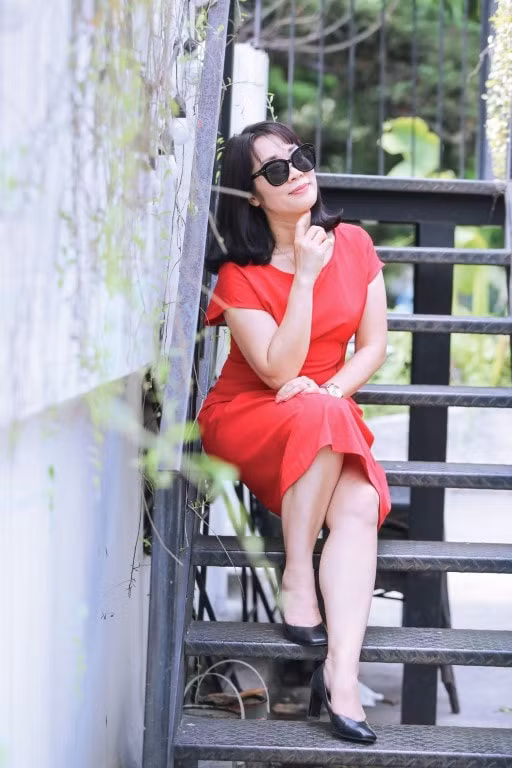 Nhà báo Nguyễn Thu Hằng - Phó Tổng biên tập báo Lao động và Xã hội.