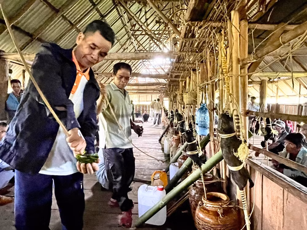 gia lai doc dao nghi le tet an con dui xua duoi dich benh cua nguoi ba na hinh 4