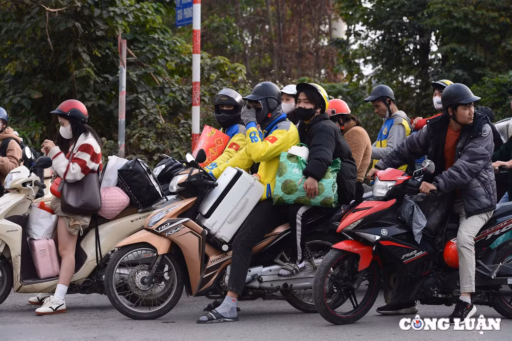 cho hanh ly do dac cong kenh gay mat an toan giao thong co the bi xu phat hinh 2