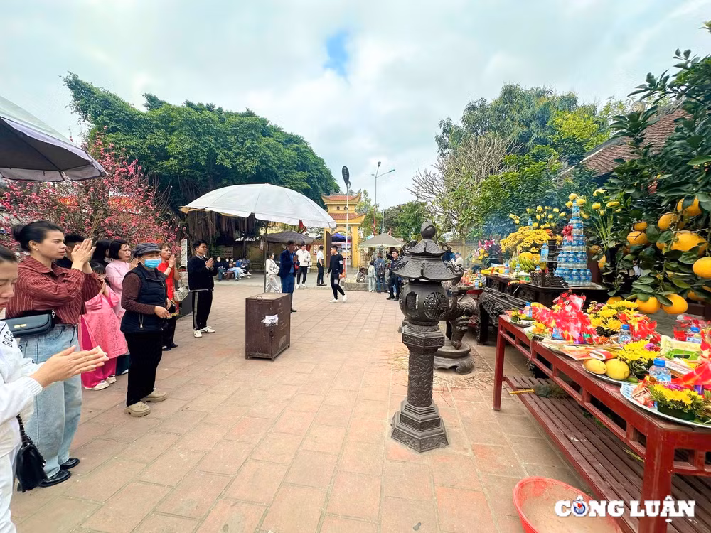 du khach ve ngoi den co tai thanh pho hai duong dang le dau nam hinh 2
