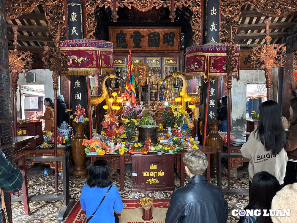 du khach ve ngoi den co tai thanh pho hai duong dang le dau nam hinh 8