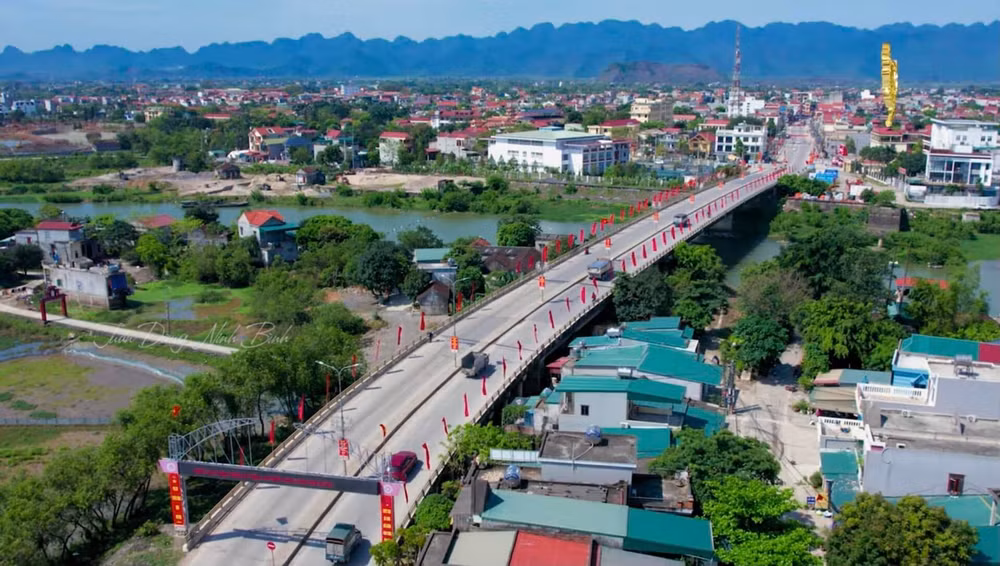 ninh binh moi thau gan 35 ty dong xay dung tuyen duong lien xa quang lac phu long hinh 1