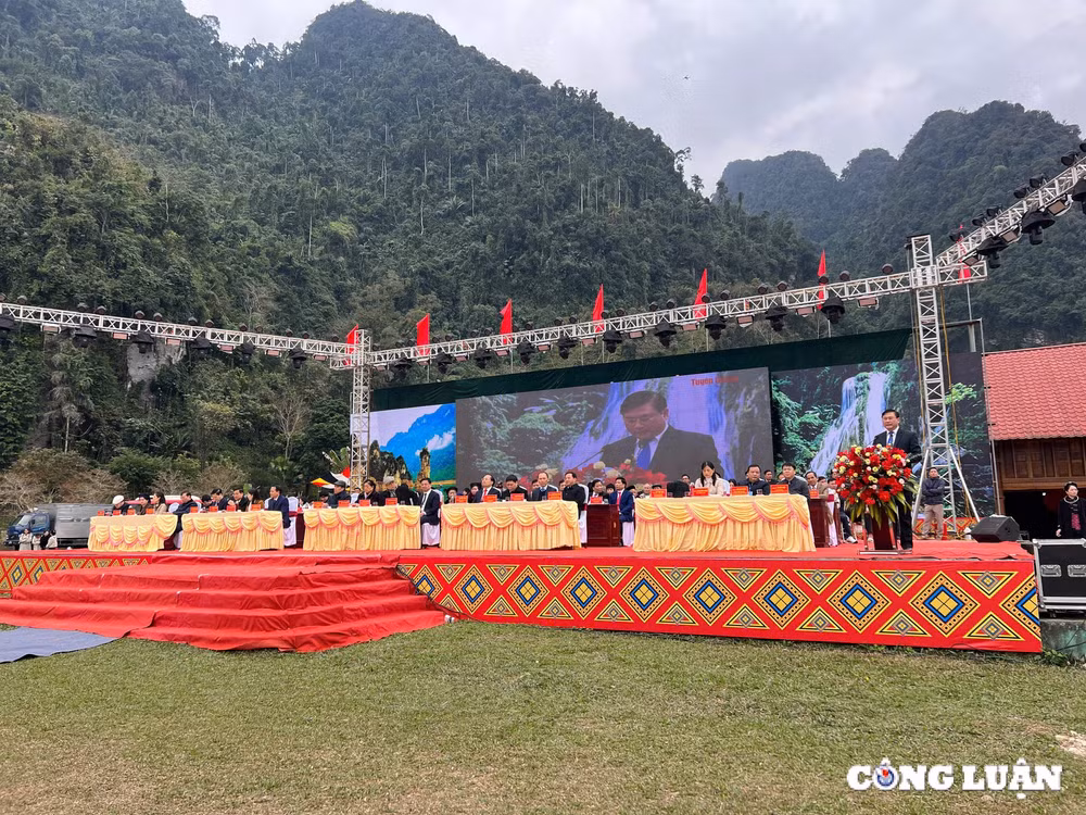tuyen quang doc dao le hoi long tong va ngay hoi van hoa cac dan toc huyen lam binh 2025 hinh 1
