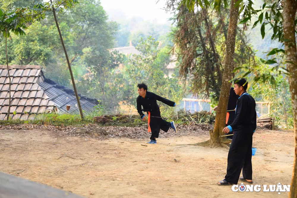 doc dao tro choi danh tu lu cua nguoi mong dien bien trong ngay tet hinh 9