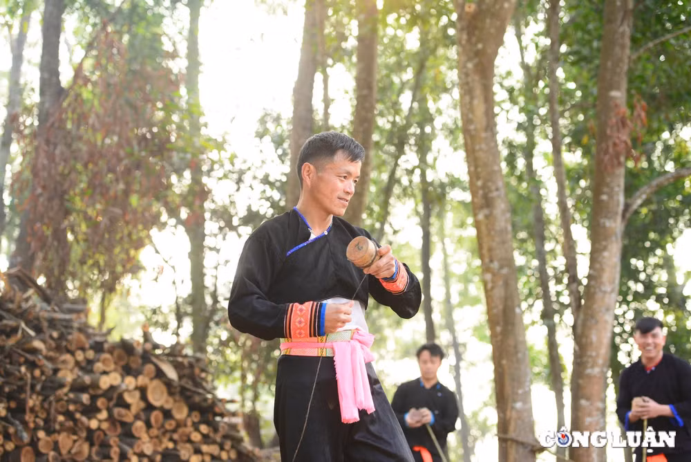 doc dao tro choi danh tu lu cua nguoi mong dien bien trong ngay tet hinh 5