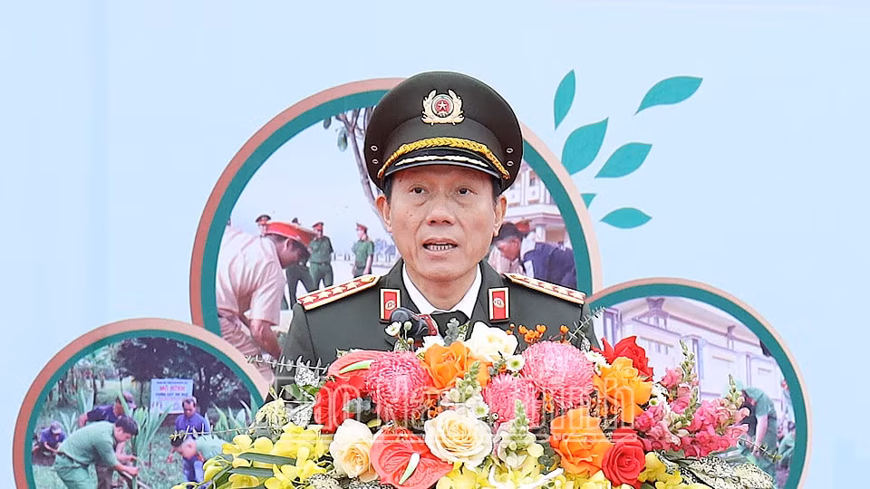 bo cong an phat dong tet trong cay nam 2025 vi mot viet nam xanh hinh 1