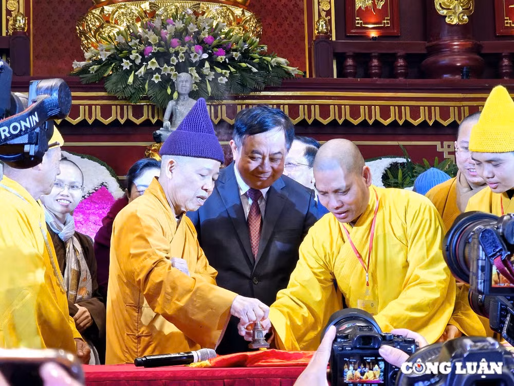 quang ninh khai mac le hoi xuan yen tu hinh 6