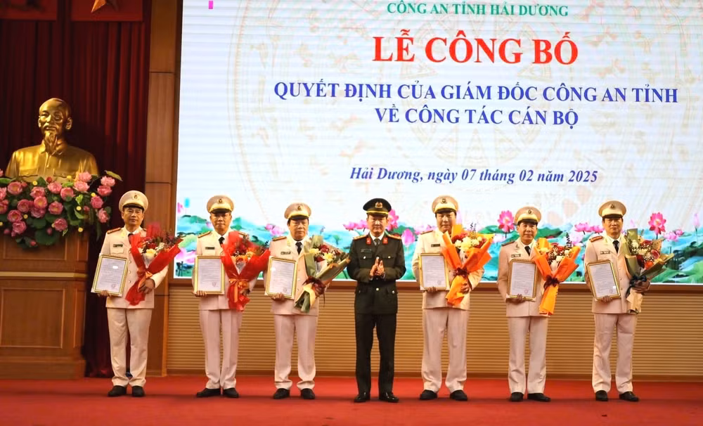 6 lanh dao cap phong tai cong an tinh hai duong xin nghi huu truoc tuoi hinh 1