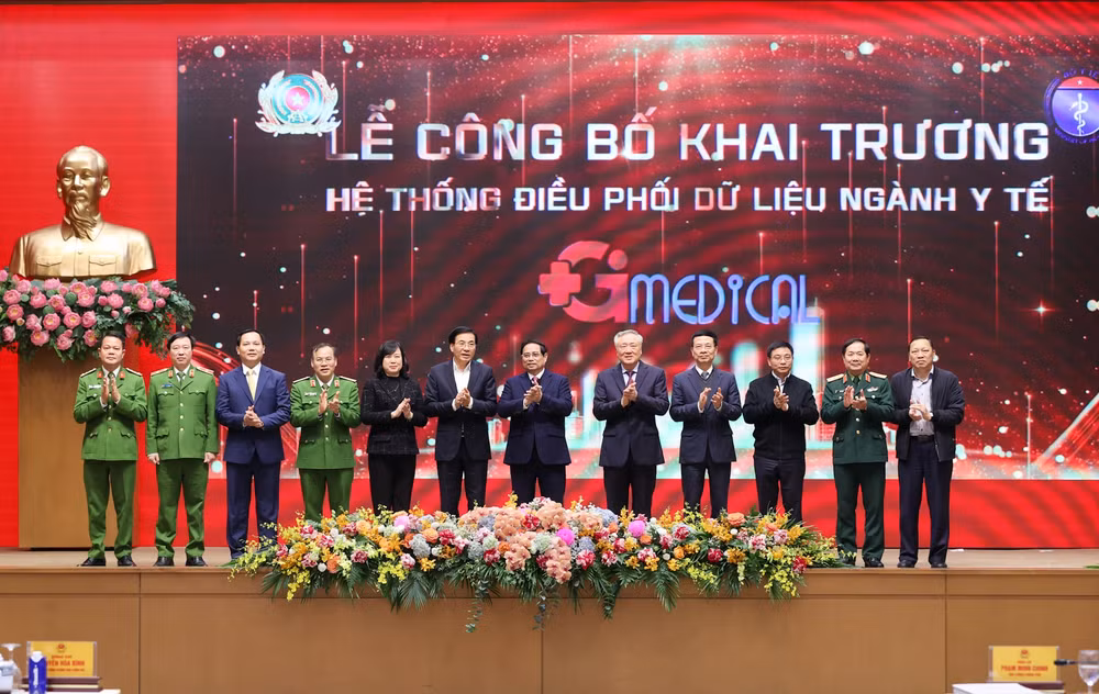trong nam 2025 100 cac san bay ben cang cua khau ung dung cong nghe sinh trac nen tang vneid hinh 4