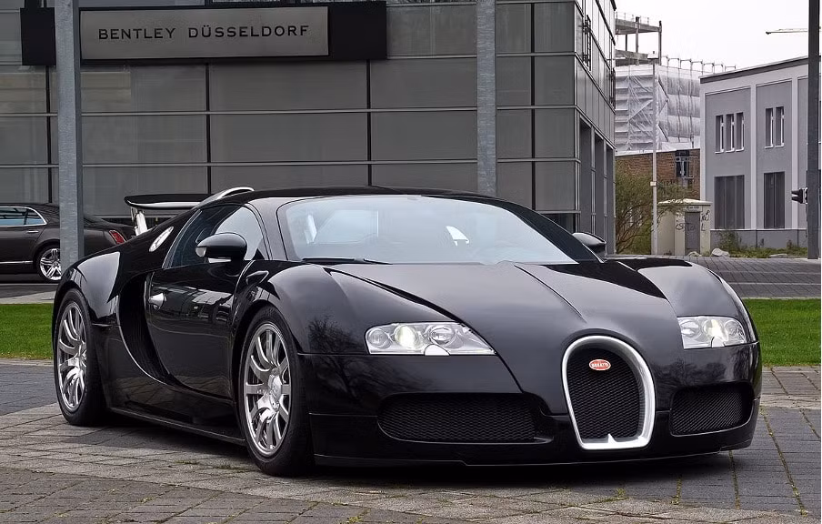 tai sao mot lan thay dau cho bugatti veyron lai len toi 25000 usd hinh 1