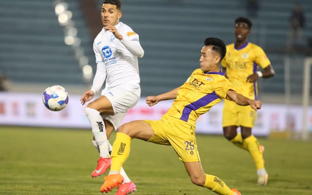 tuan hai bi the do ha noi fc thua nguoc thep xanh nam dinh hinh 1