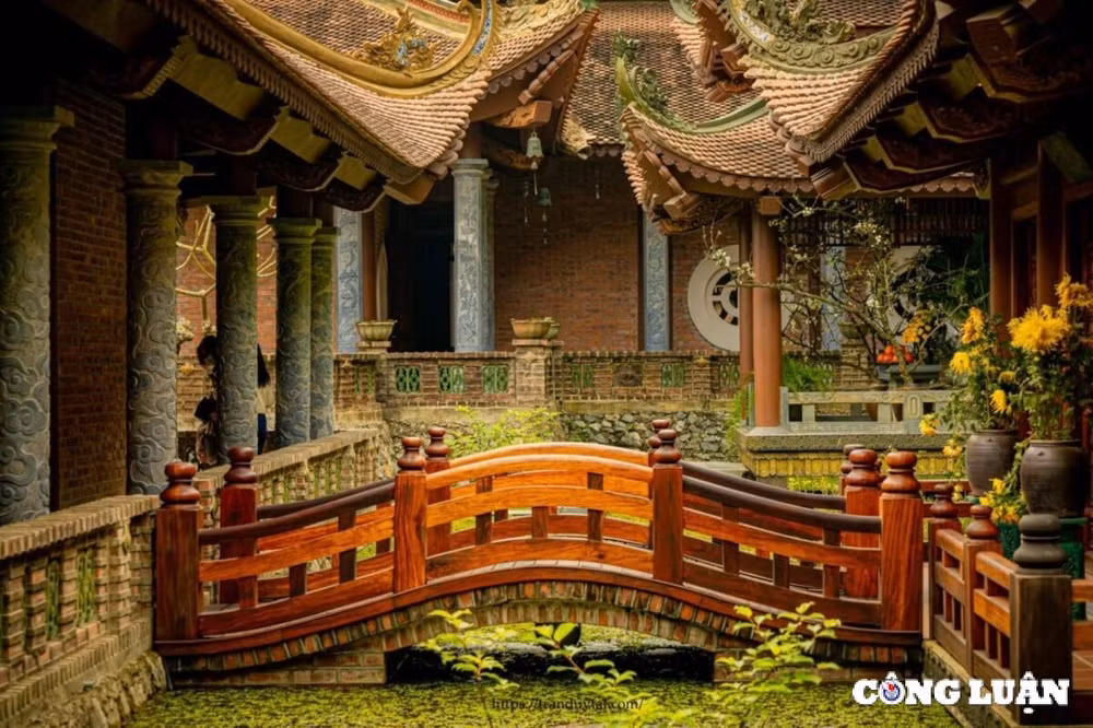 dau nam du xuan den dia tang phi lai tu ngoi chua dep nhu chon tien canh o ha nam hinh 8