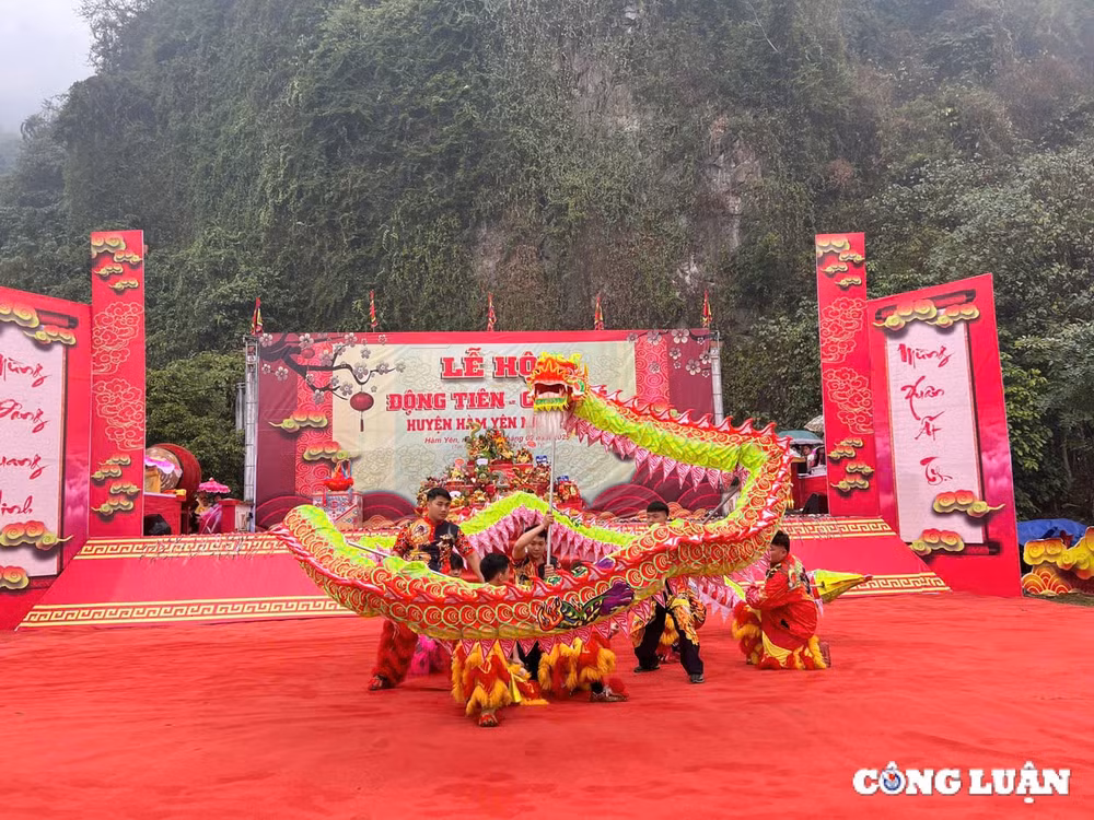song lai khong gian cho que tai le hoi dong tien hinh 2