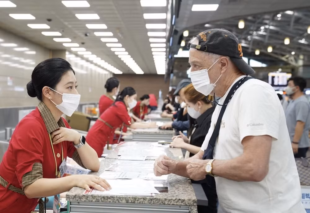 dat ve bay quoc te thu 2 hang tuan cung vietjet duoc giam ngay 20 hinh 2