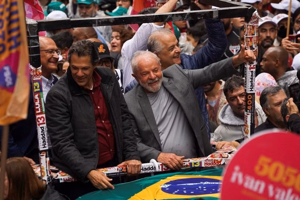 ong lula den gan chien thang trong cuoc bau cu tong thong brazil hinh 1