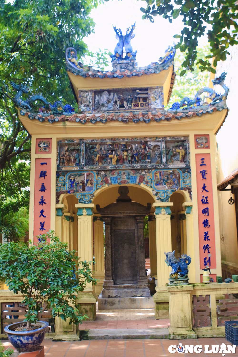 kham pha ngoi chua gom su doc nhat vo nhi tai ha noi hinh 14