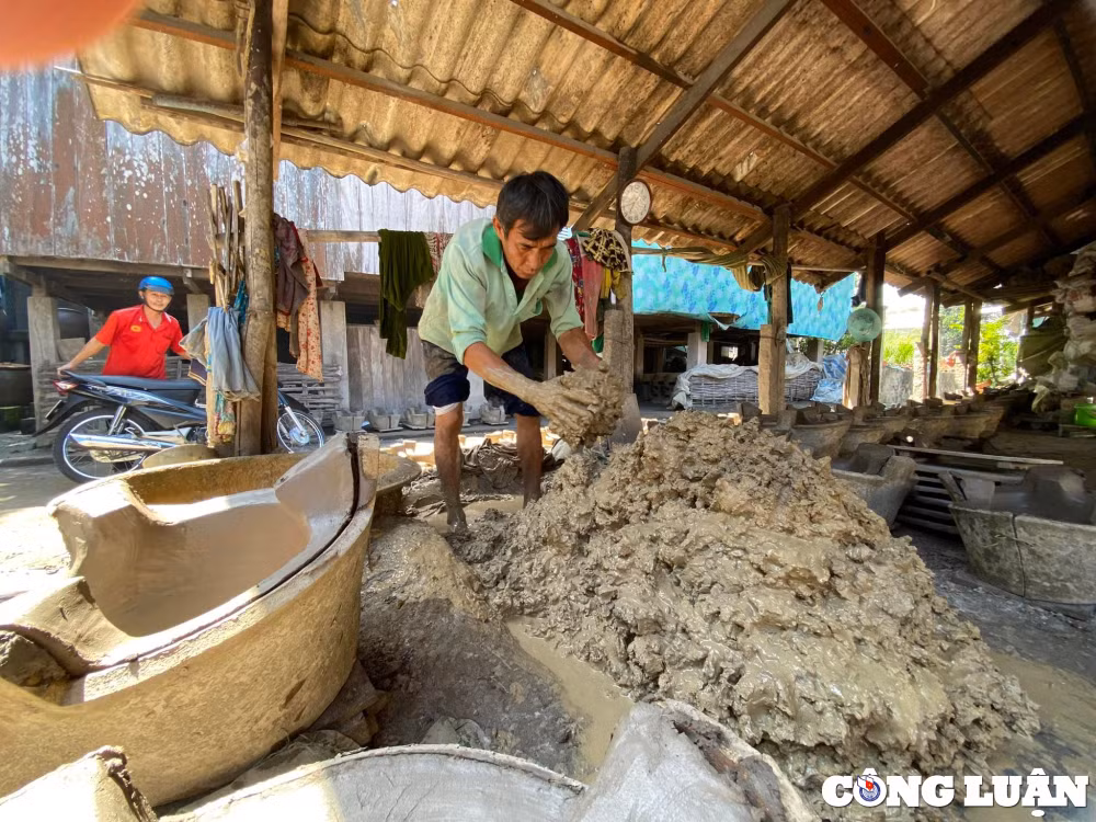 lang nghe duc lo bang dat set tai an giang noi lo bi mai mot hinh 2