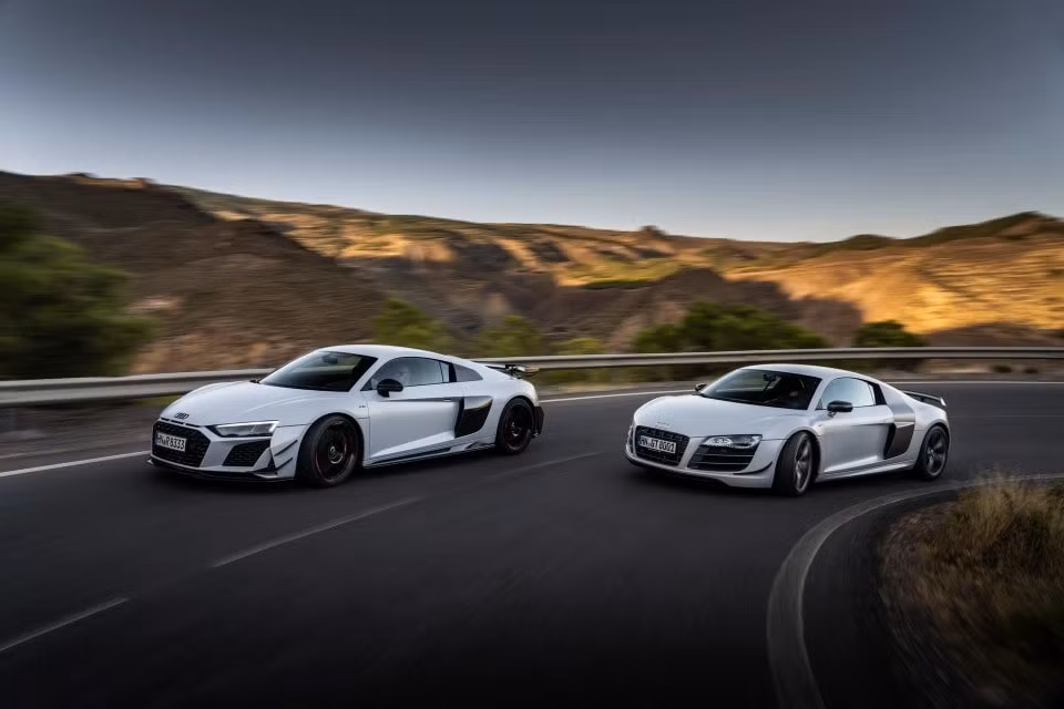 kham pha mau xe audi r8 gt rwd phien ban cuoi cung dung dong co hut khi tu nhien hinh 13