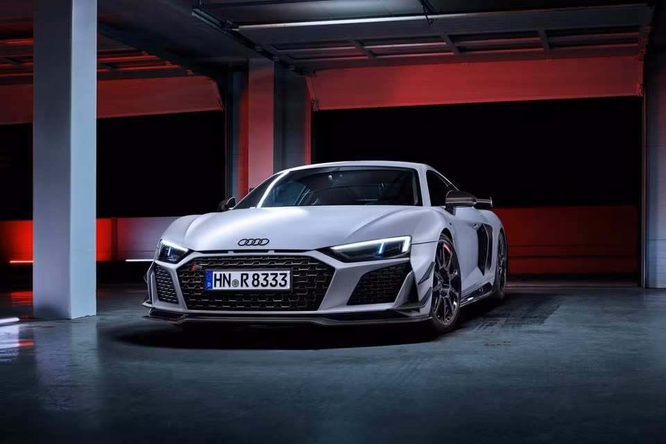 kham pha mau xe audi r8 gt rwd phien ban cuoi cung dung dong co hut khi tu nhien hinh 3