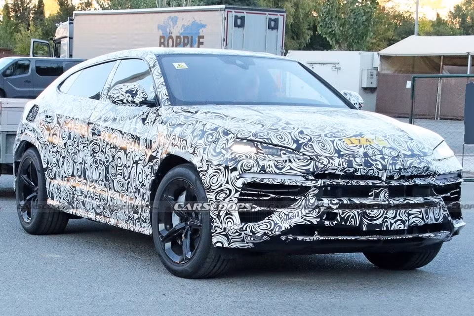 lamborghini urus plug in hybrid lo dien hinh 1