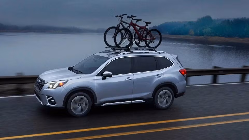 subaru forester 2023 tang gia ban trang bi khong doi hinh 4