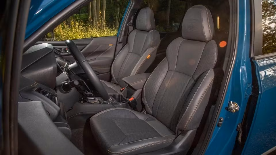 subaru forester 2023 tang gia ban trang bi khong doi hinh 8