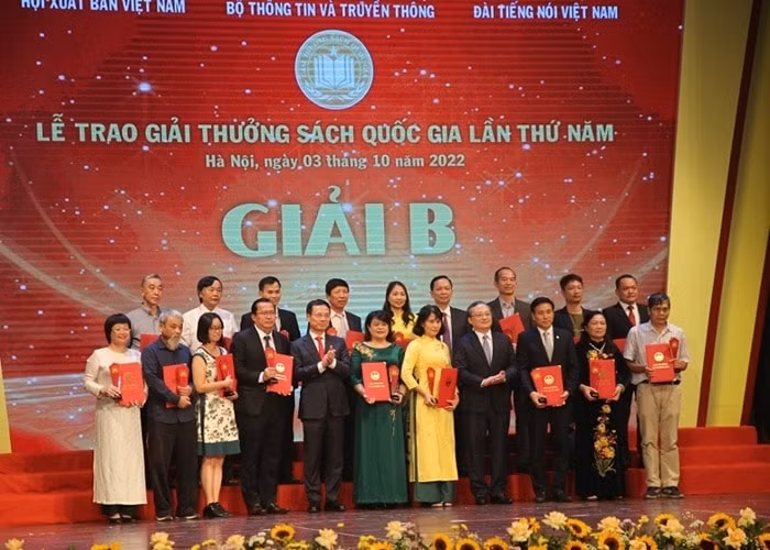giai thuong sach quoc gia thuc day van hoa doc hinh 2