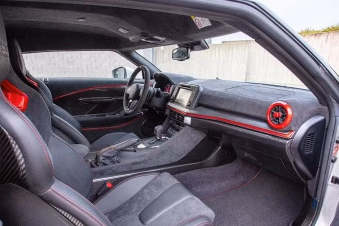 nissan gt r50 duoc rao ban du kien thu ve hon 1 trieu usd hinh 9